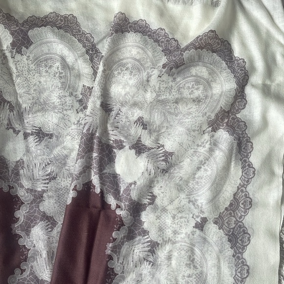 Ugg 100% Australian Wool Print Scarf - Picture 3 of 5